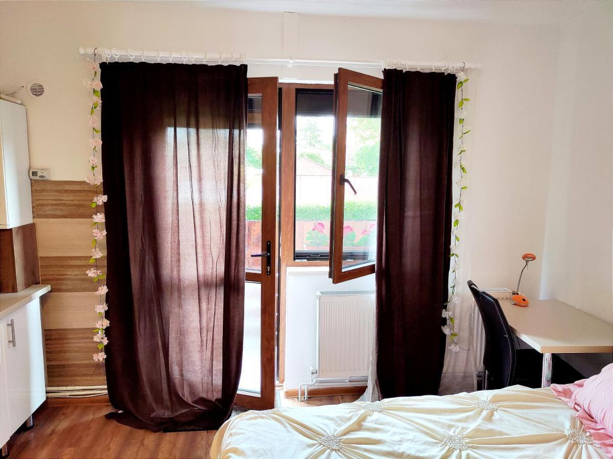 Casa De Vis Appartement Braşov Buitenkant foto